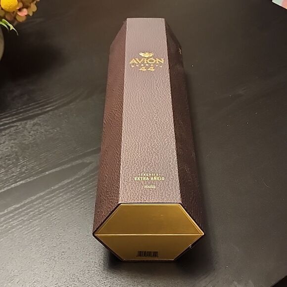 AVION 44 Extra Anejo Tequila Presentation Box - Picture 1 of 9